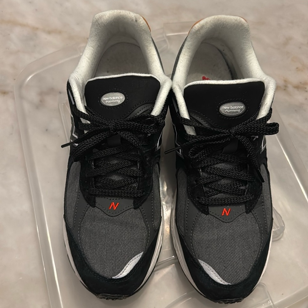 New Balance 2002R Used Size 11.5